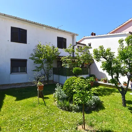 Apartman Nevina 1230 Pula