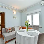 Nevina 1230 Pula