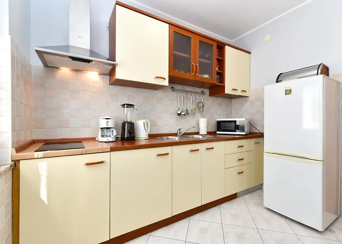 Apartment Nevina 1230 *